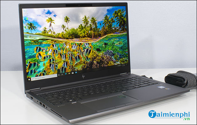 laptop workstation la gi co nen mua khong