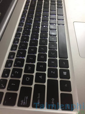 Cách bật, tắt đèn bàn phím laptop Dell, HP, Asus, Acer, Vaio, Lenovo, Macbook 8