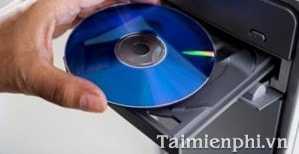 Cách xử lý khi không lấy được đĩa ra khỏi ổ CD/DVD Rom