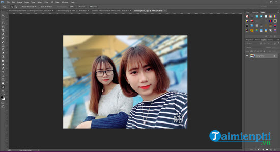 Bạn muốn tạo ra một bức ảnh độc đáo và nổi bật? Hãy thử làm mờ background Photoshop. Kỹ thuật này giúp cho chủ thể được nổi bật hơn và tạo không gian chuyên nghiệp cho bức ảnh của bạn. Chỉ với vài thao tác đơn giản, bạn có thể có được một bức ảnh đẹp như mơ.